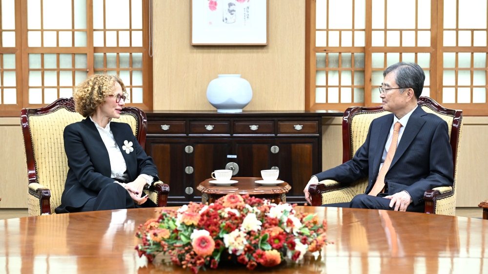 조현 외교장관, 셰케린스카 NATO 사무차장 면담